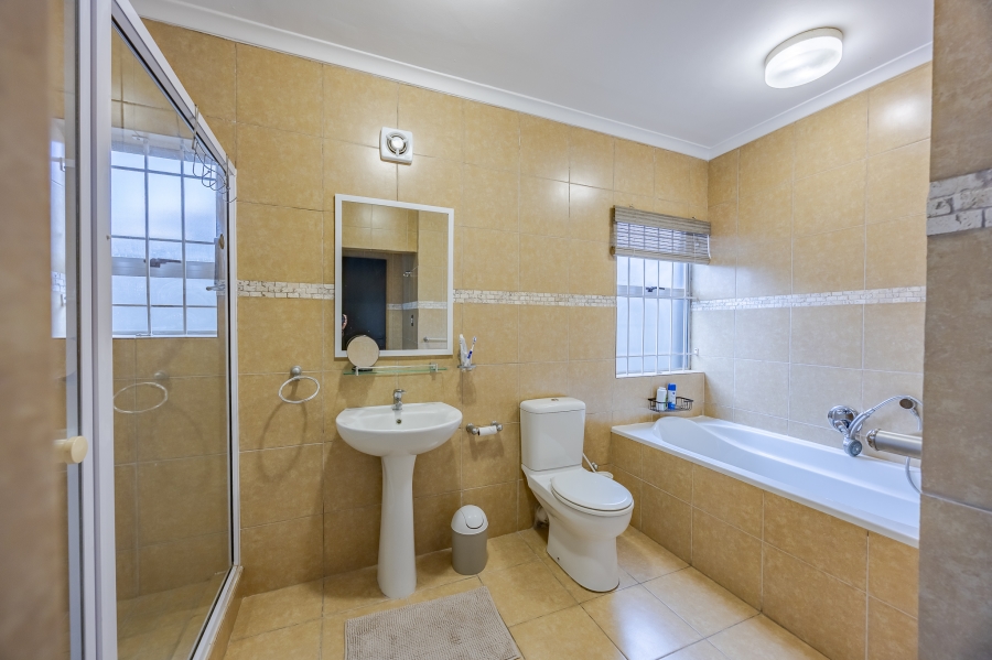 4 Bedroom Property for Sale in Milnerton Ridge Western Cape